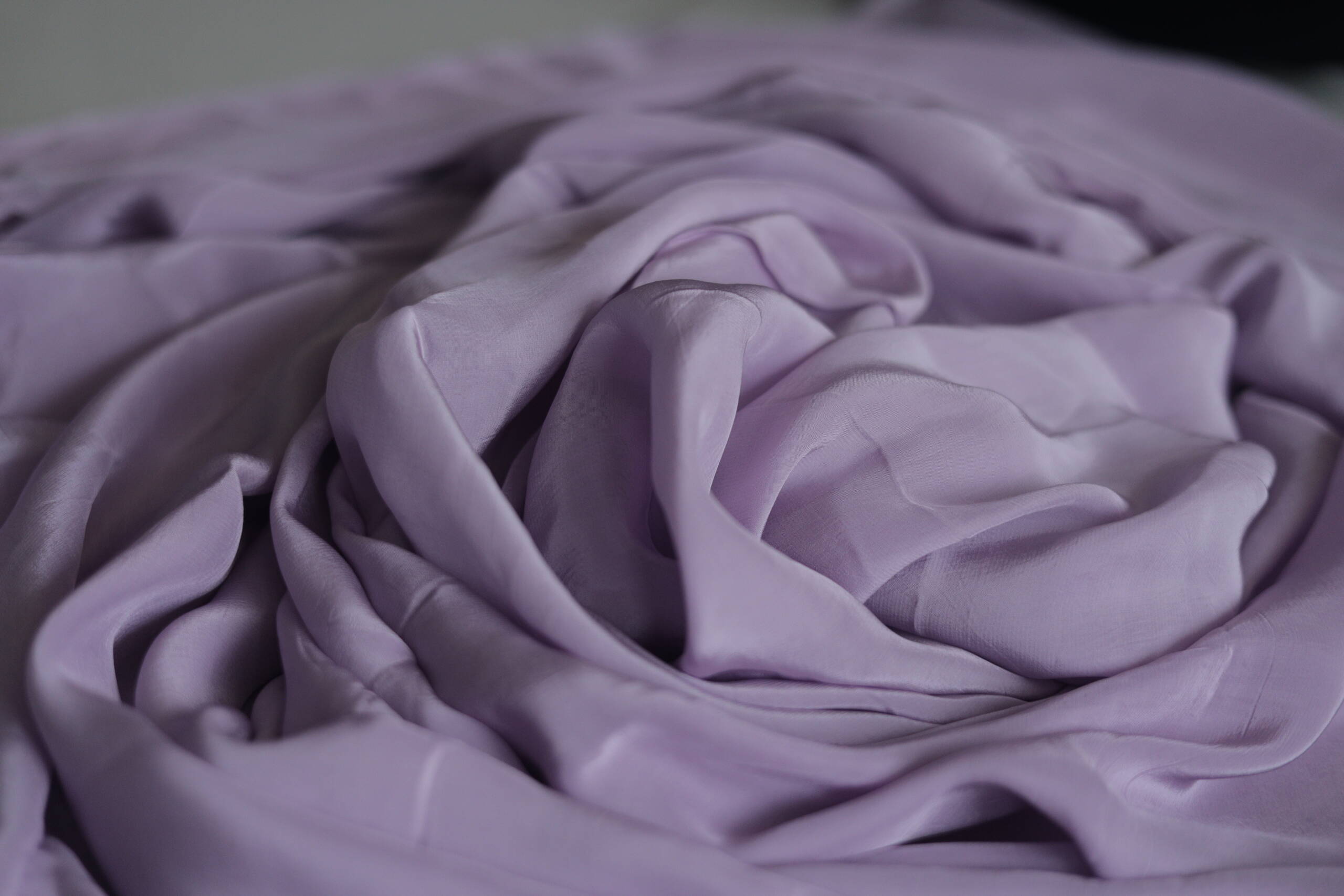 Gold Crepe - Image 2